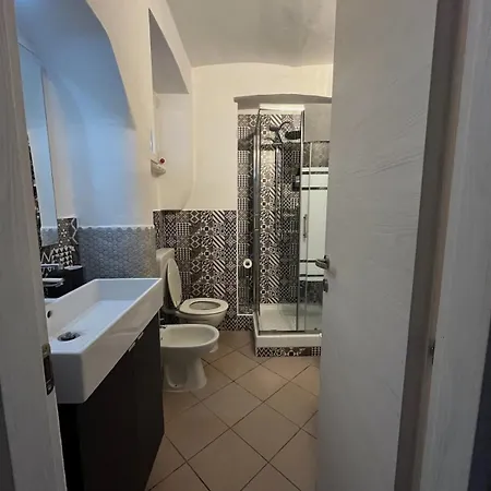 Cit Ma Bel Little Gem By The Riverside *